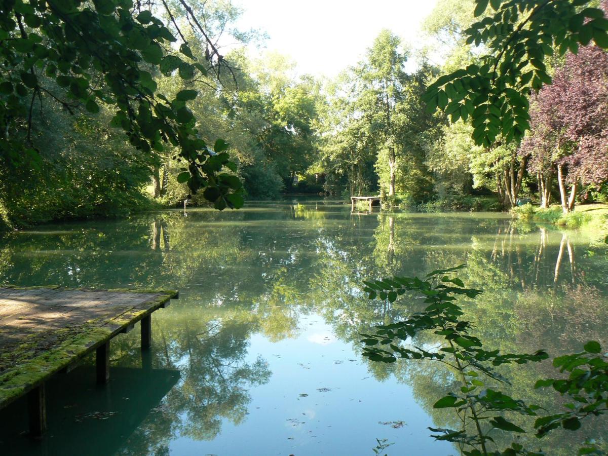 La Maison De L'Etang Sampigny Luaran gambar