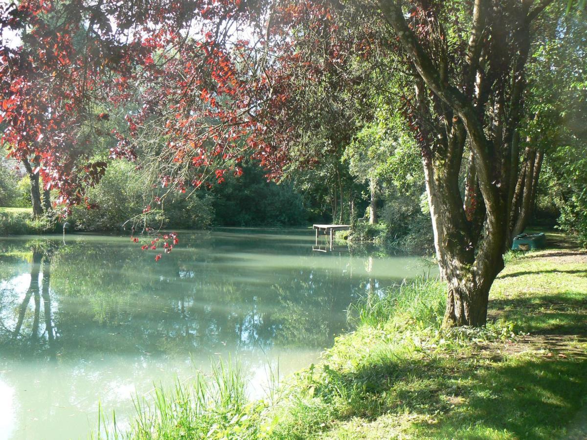 La Maison De L'Etang Sampigny Luaran gambar